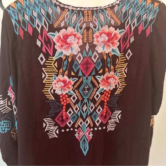 JOHNNY WAS Burgundy V-Neck 3/4 Sleeve Tunic Sz Medium - Picture 2 of 5